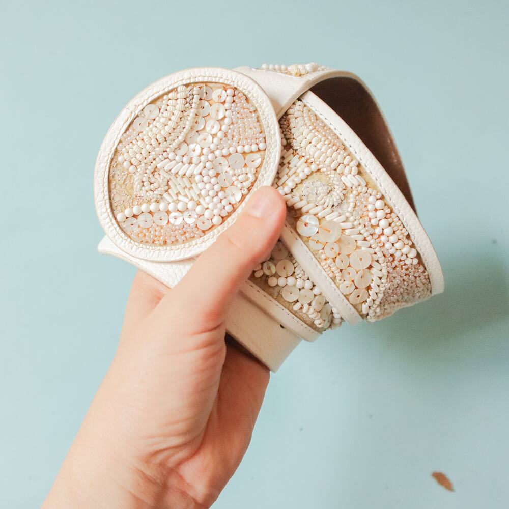Vintage Off White Fully Beaded Leather Base Circle Buckle Waist Belt